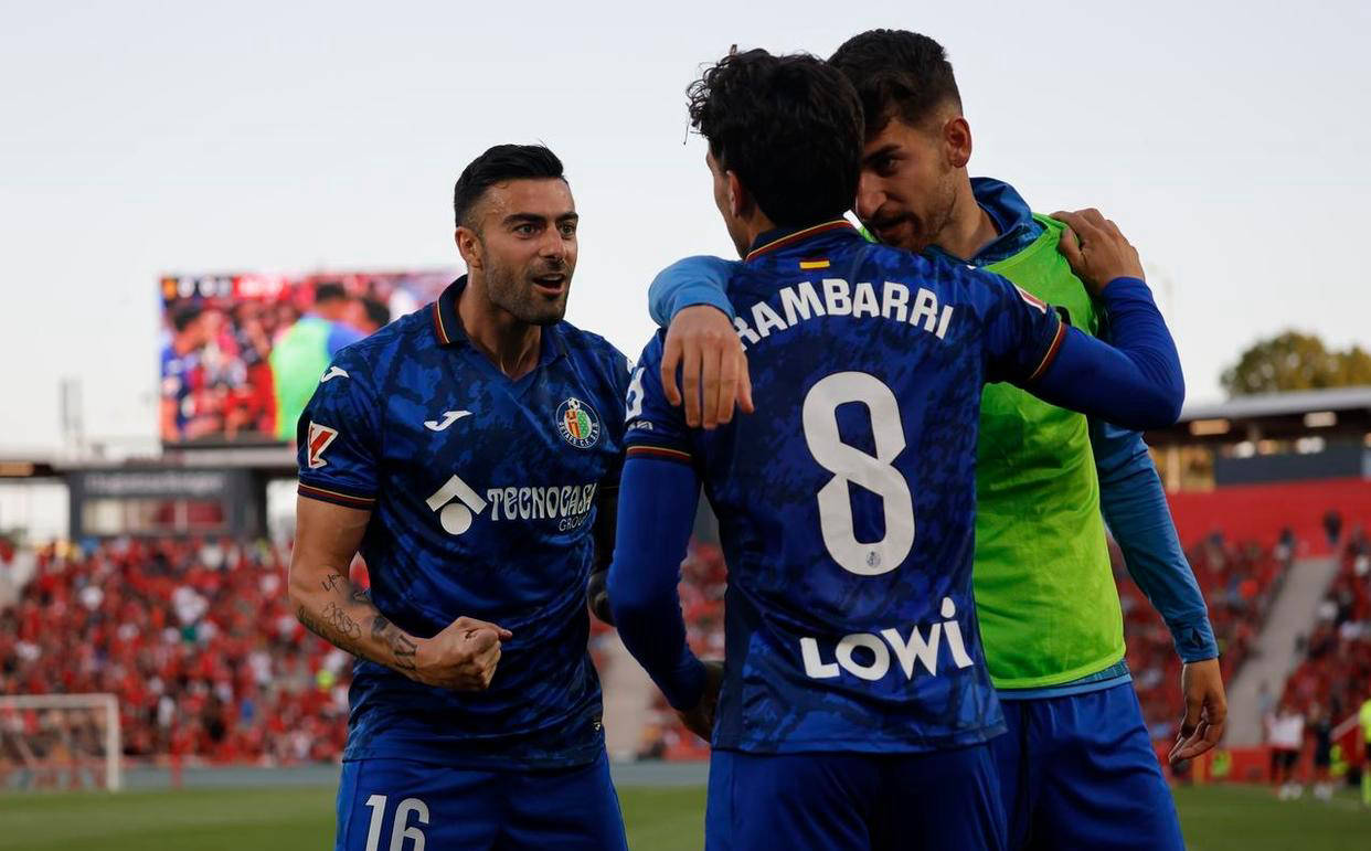 比利亚雷亚尔逆转战胜对手,强者逆袭了吗